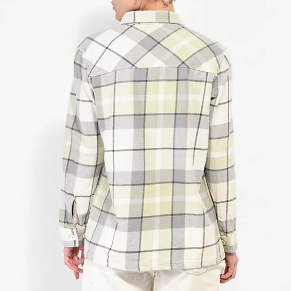Women's Dravus Plaid 100% Cotton Flannel Medium From Zumiez - Picture 2 of 13